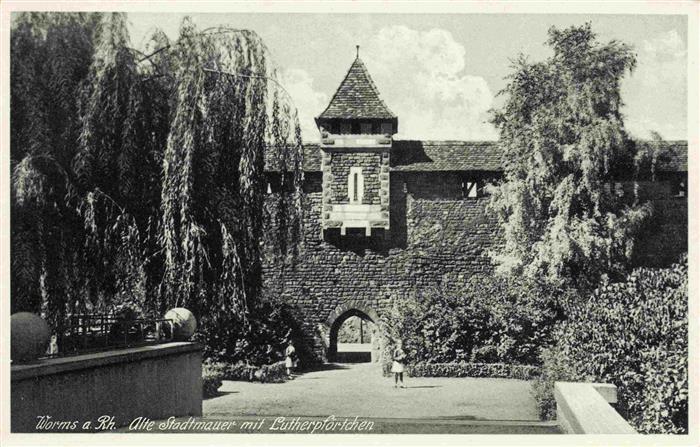 WORMS Rhein Alte Stadtmauer mit Lutherpfoertchen