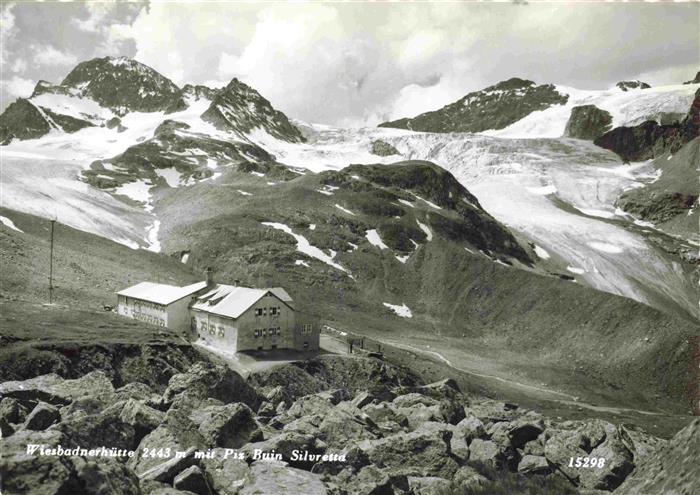 Wiesbadnerhuette Wiesbadener Huette 3316m Montafon AT mit Piz Buin Silvretta