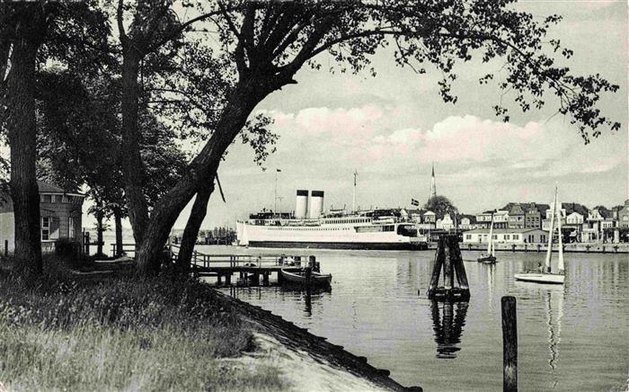TRAVEMueNDE Ostseebad Faehrschiff Drottning Victoria