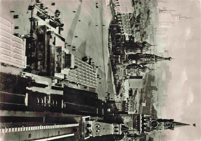 MOSCOW Moskau Moscou RU Blick von der Kreml Mauer auf den Roten Platz