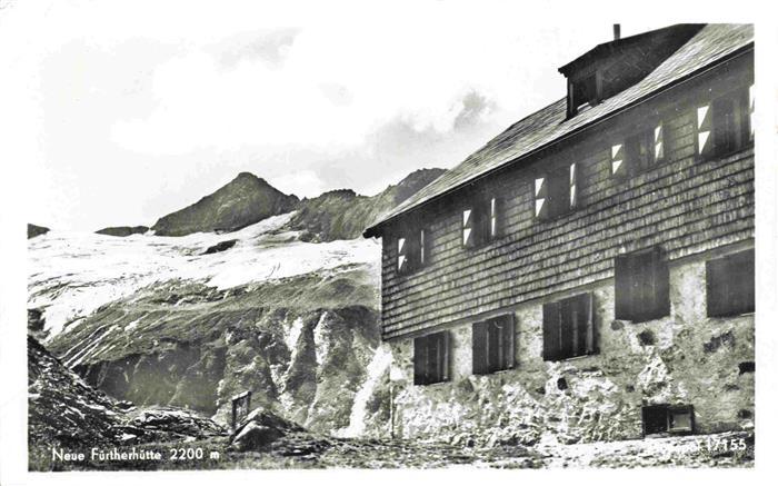 Neue Fuertherhuette 2200m Venedigergruppe AT Ansicht