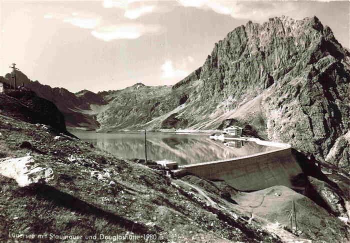 Luenersee 1969m Vorarlberg AT mit Staumauer und Douglashuette
