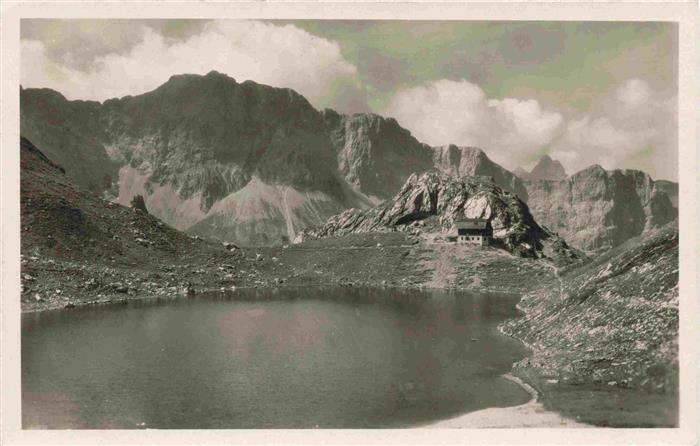 Eduard-Pichl-Huette 1960m Wolayersee Lesachtal AT mit Wolayersee
