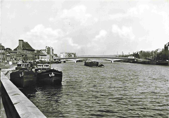 LIEGE Luettich Luik Belgie Le nouveau Pont Maghin et le Musee Curtius