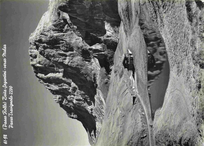 Baita-Giovanni-Segantini 2195m Cortina d Ampezzo IT verso Mular Passo Ravignolo
