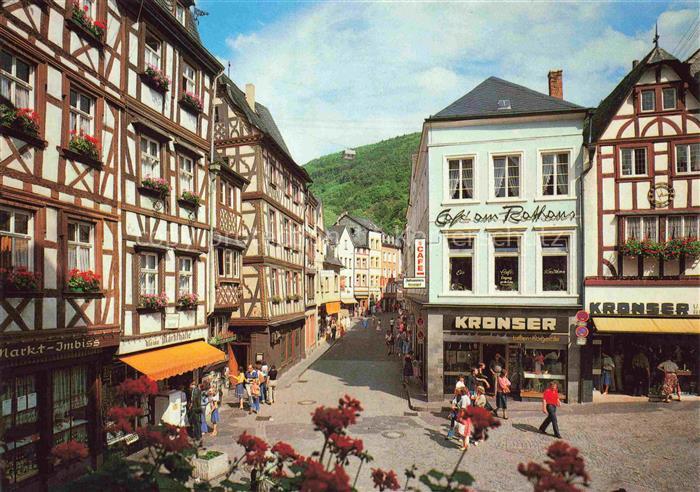 BERNKASTEL-KUES Berncastel Marktplatz und Roemerstrasse