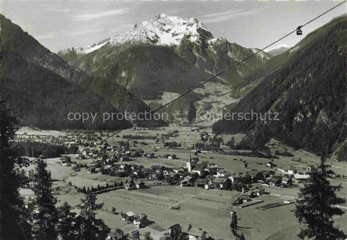 Mayrhofen  Zillertal Tirol AT Panorama Blick gegen Gruenberg und Penkenbahn