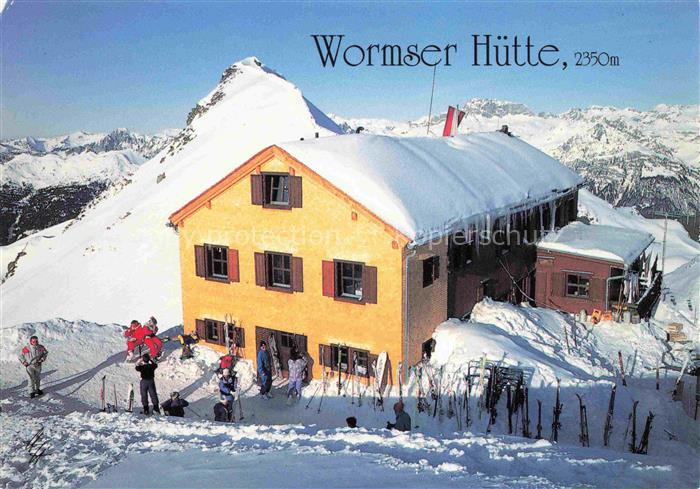 Wormserhuette 2350m Kuehtal Montafon AT mit Rote Wand und Lechtaler Alpen