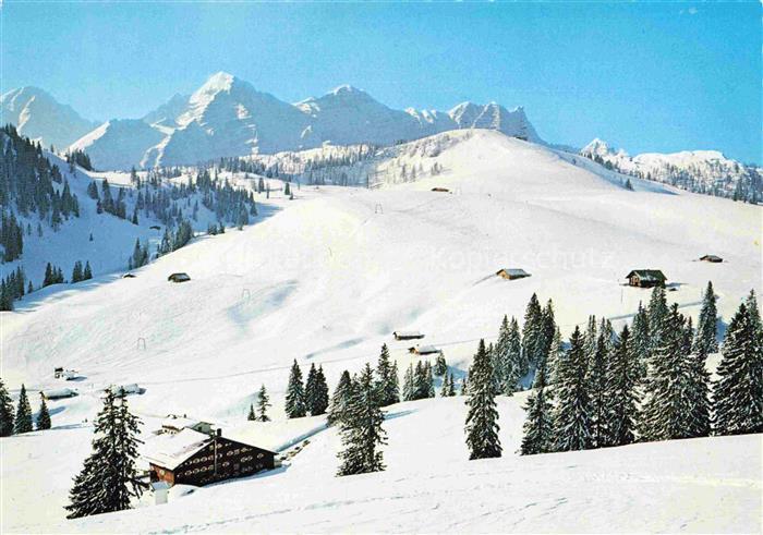 Lofer AT Loferer Alm mit Loferer Steinberge Haus Getraud in der Sonne und Alpeng