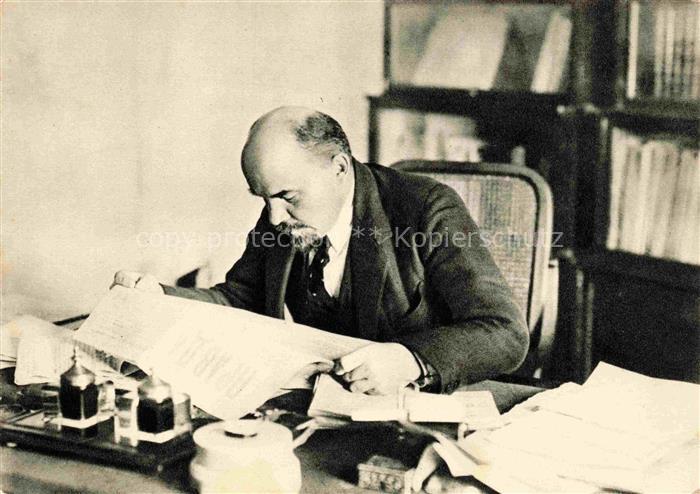 LENIN Wladimir Iljitsch Politik Politics Politique Moskau Kreml in Buero