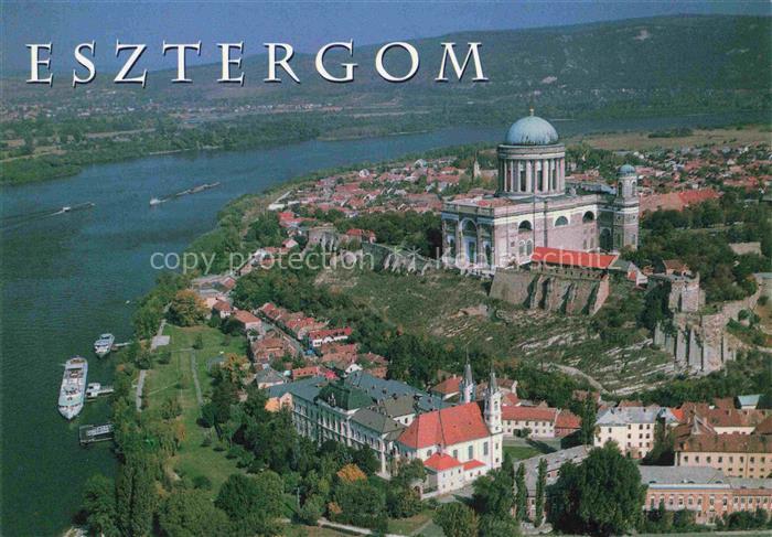 Esztergom Esztergombol HU Fliegeraufnahme Burgberg