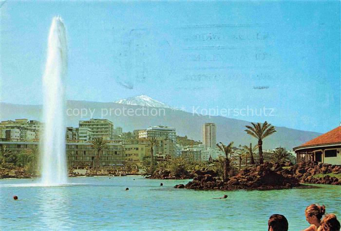 Puerto-de-la-Cruz Tenerife ES Lago artificial y Teide