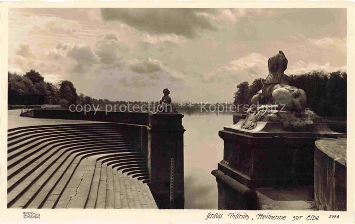 Foto Hahn Nr. 5078 Schloss Pillniss Freitreppe zur El