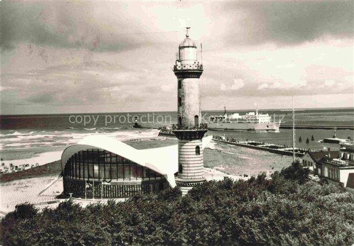 Leuchtturm Lighthouse Faro Phare-- Warnemuende Hafeneinfahrt Faehre