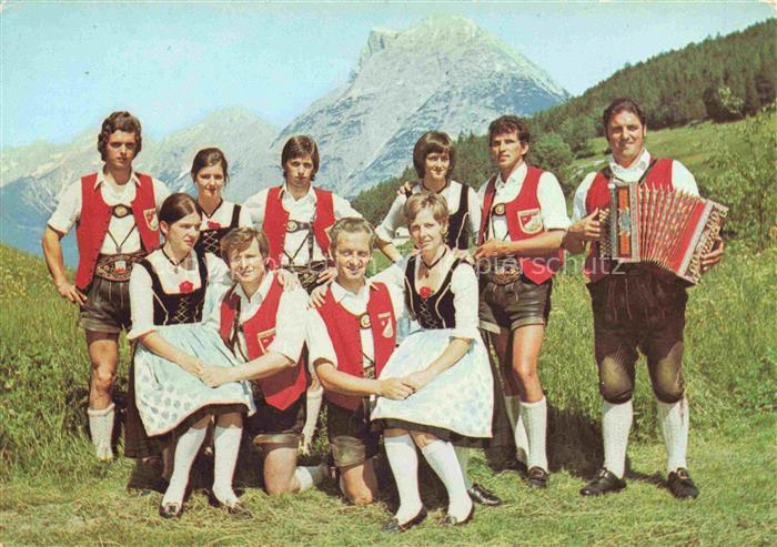 Pfaffenhofen Tirol AT Trachtengruppe D'Hoertenbergler