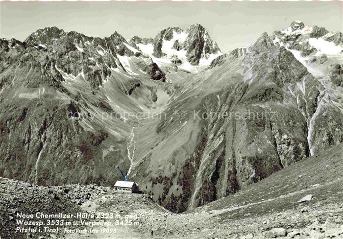 Pitztal Pitzthal Tirol AT Neue Chemnitzer Huette Wazespitze und Verpeilspitze