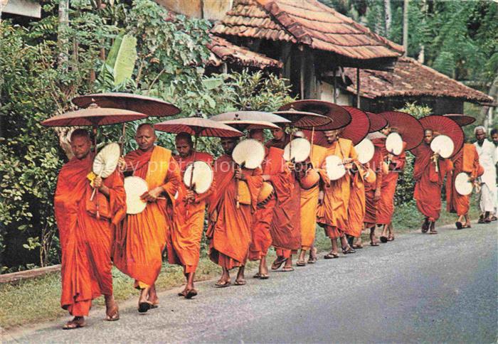 SRI LANKA Ceylon Buddhist Monks