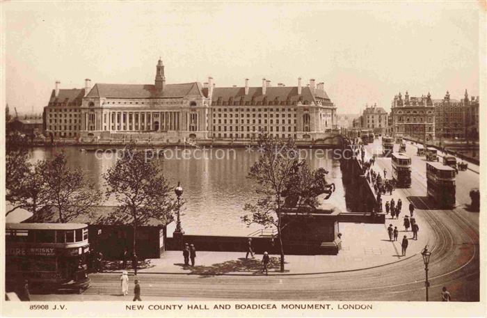 LONDON  UK New County Hall and Boadicea Monument