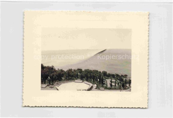 Liwadija Yalta Krim Jardin d'une maison de repos vue sur la Mer Noire