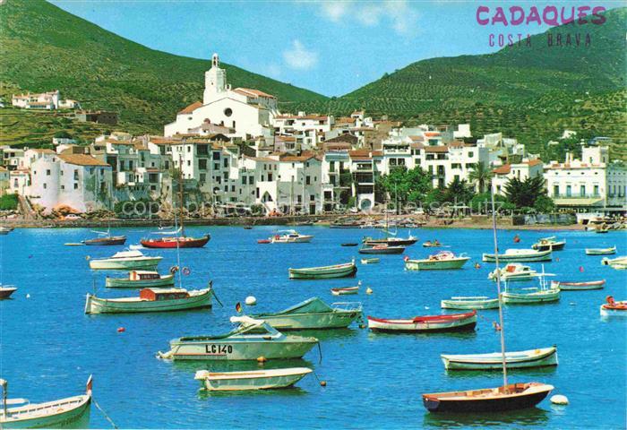 Cadaques Costa Brava ES Rada y centro de la villa Hafen Blick zur Stadt