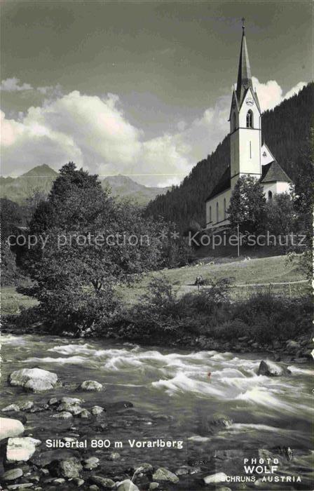 Silbertal Vorarlberg AT Partie am Bach Blick zur Kirche