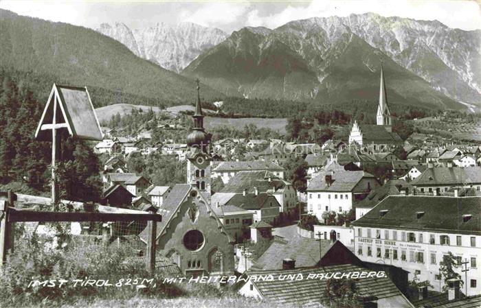 Imst Tirol AT Stadtpanorama Blick gegen Heiterwand und Rauchberg
