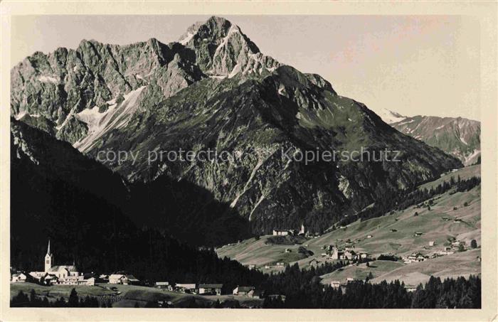 Riezlern Kleinwalsertal Vorarlberg Panorama Blick gegen Hirschegg Mittelberg mit