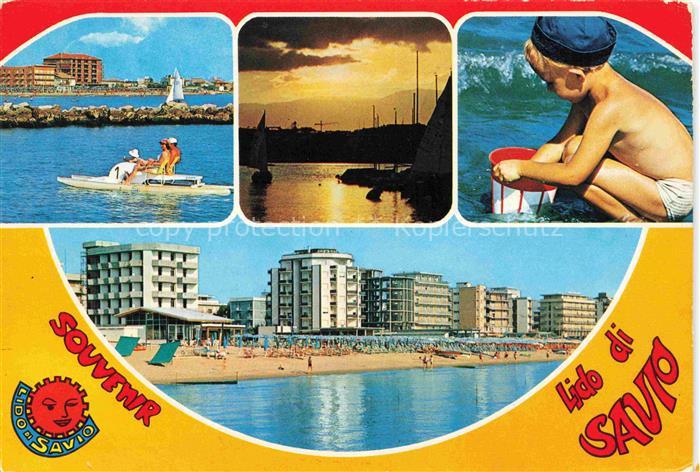 Savio Lido di Savio Ravenna IT Tretboot Sonnenuntergang Junge am Strand Hotels