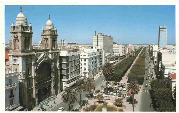 TUNIS Tunesie Avenue H. Bourguiba et la cathédrale