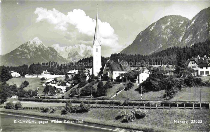 Kirchbichl Bad Toelz Ortsansicht mit Kirche Blick gegen Wilden Kaiser Kaisergebi