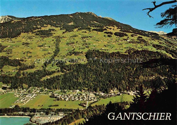 Gantschier Panorama Blick gegen Itonskop und Lechtaler Alpen