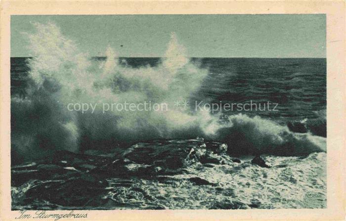 MISDROY Ostseebad Miedzyzdroje PL An der Kueste im Sturmgebraus Wellengang Kupfe