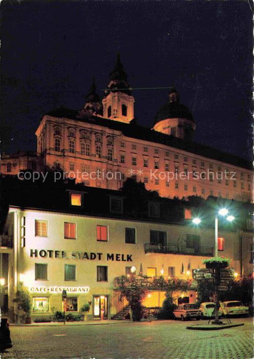 Melk Donau Niederoesterreich AT Hotel Stadt Melk am Fusse des Stifts Nachtaufnah