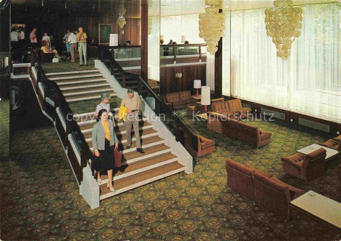 WIEN AT Parkhotel Schoenbrunn Halle mit Bar