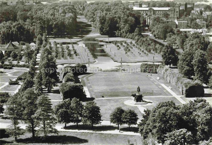 SCHWERIN  Mecklenburg Schloss Schlossgarten
