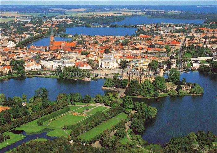 SCHWERIN  Mecklenburg Panorama Landeshauptstadt von Mecklenburg-Vorpommern Schlo