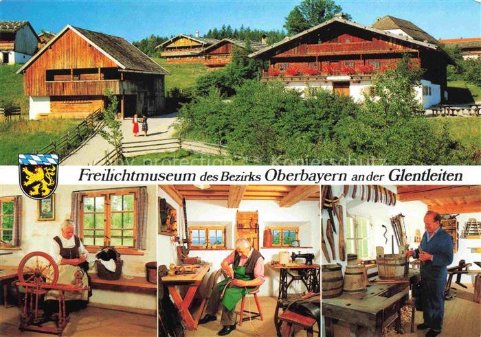 Grossweil Freilichtmuseum an der Glentleiten Handwerkliche Vorfuehrungen Spinnen