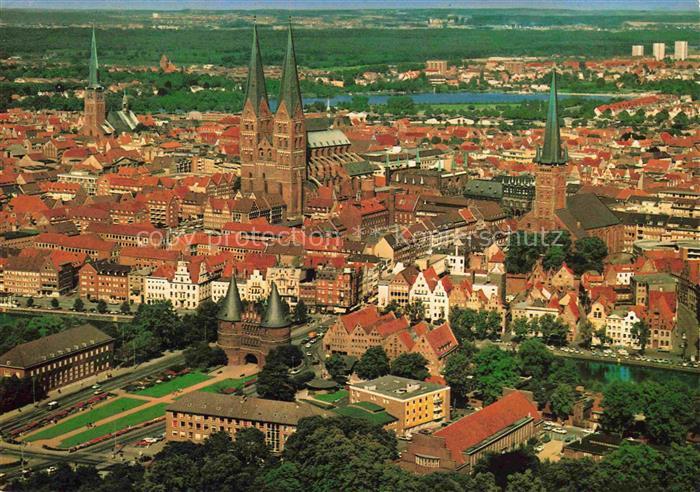 LueBECK  CITY Stadtpanorama Hafenstadt