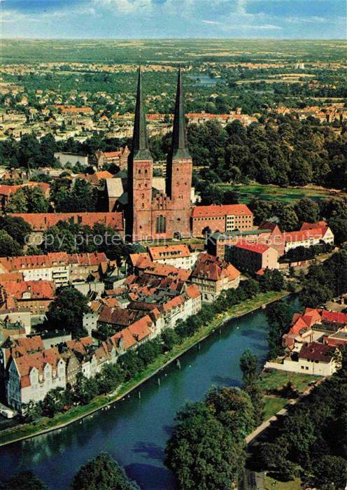 LueBECK  CITY Stadtpanorama Kirche Hansestadt