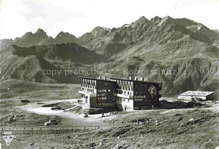 HEILIGENBLUT Kaernten AT Grossglockner Hochalpenstrasse mit Hote