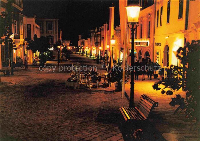 Eisenstadt Burgenland AT Hauptstrasse Fussgaengerzone am Abend