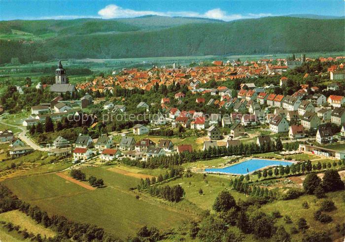 BAD SOODEN-ALLENDORF Blick ueber das Freibad auf Allendorf