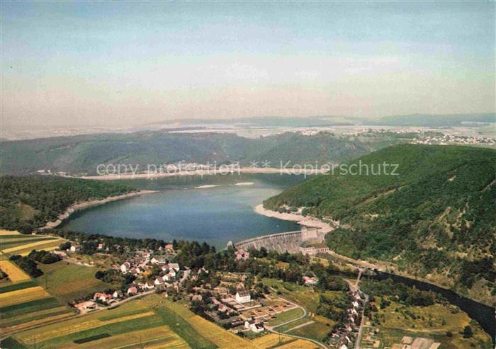 Waldeck  Edersee Edersee mit Sperrmauer und Schloss Waldeck