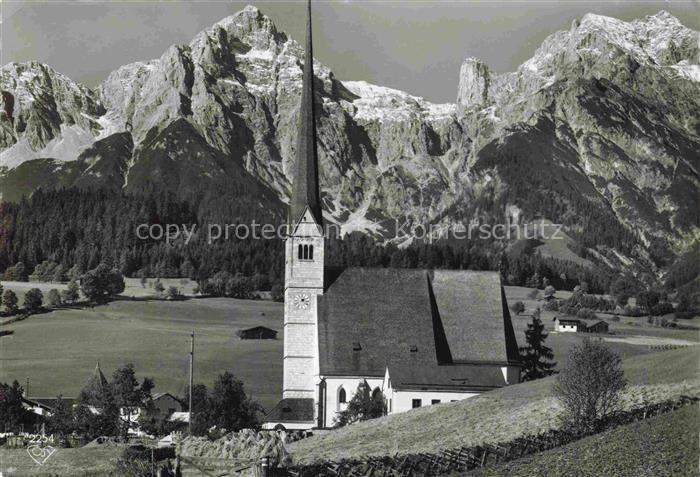 Alm Saalfelden am Steinernen Meer Pinzgau AT Kirche Luftkurort Blick gegen Breit
