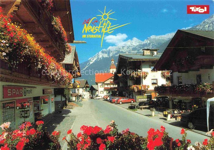 Neustift  Stubaital Tirol AT Ortsmotiv mit Blick zur Serles