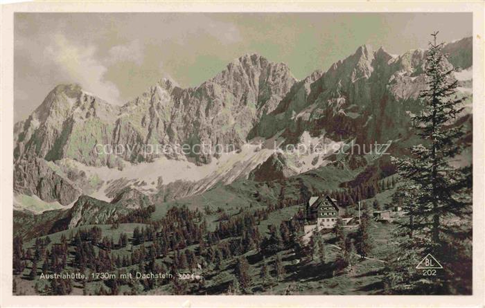 Austriahuette 1638m Dachstein AT Panorama Dachsteingebirge
