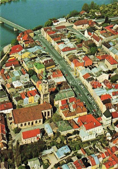 Braunau   Inn Oberoesterreich AT Teilansicht mit Innbruecke