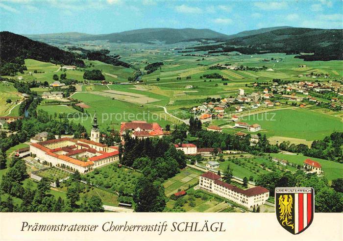 Schlaegl Oberoesterreich AT Panorama mit Praemonstratenser Chorherrenstift