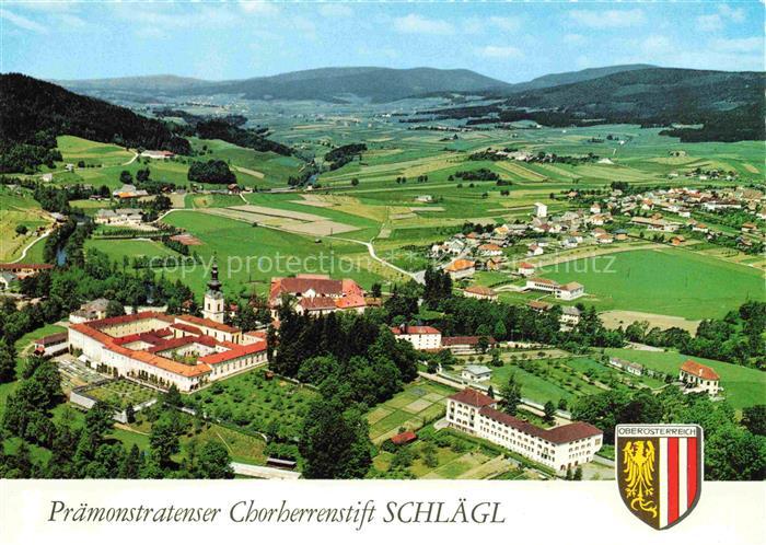 Schlaegl Oberoesterreich AT Panorama mit Praemonstratenser Chorherrenstift