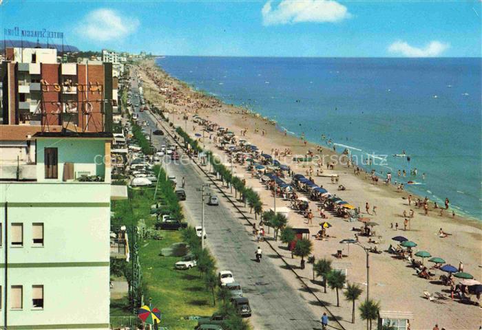 Marotta Fano IT Lungomare e spiaggia